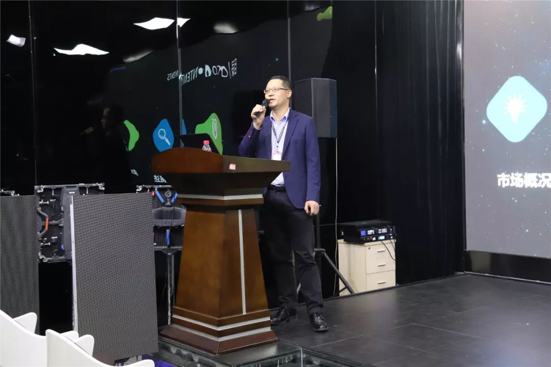 戶內(nèi)固裝，戶內(nèi)租賃
