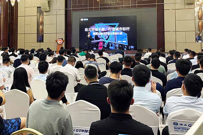 迎接LED顯示行業(yè)劇變時代，聯(lián)建光電裸眼3D解決方案助力百城千屏